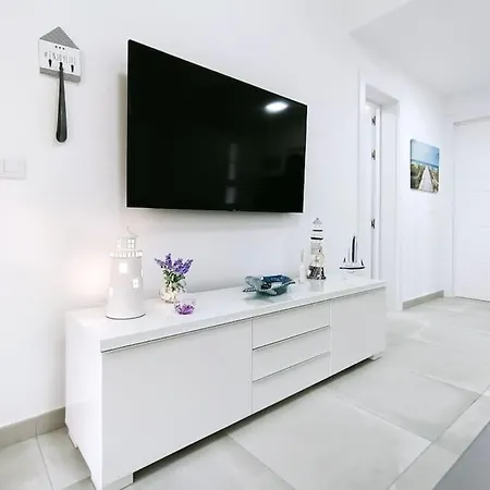 Casa Lumiere - A Little Gem In شقة